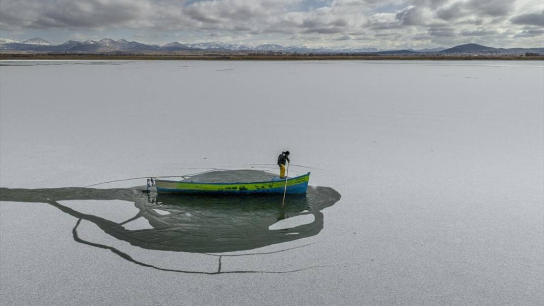 Beyşehir Gölü buzla kaplandı 4
