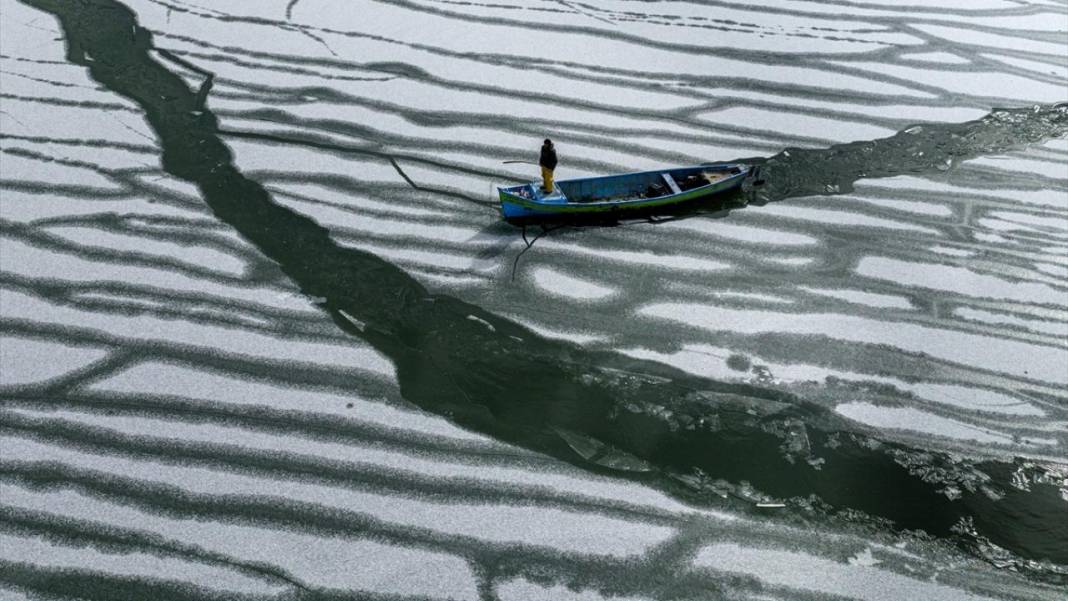 Beyşehir Gölü buzla kaplandı 8