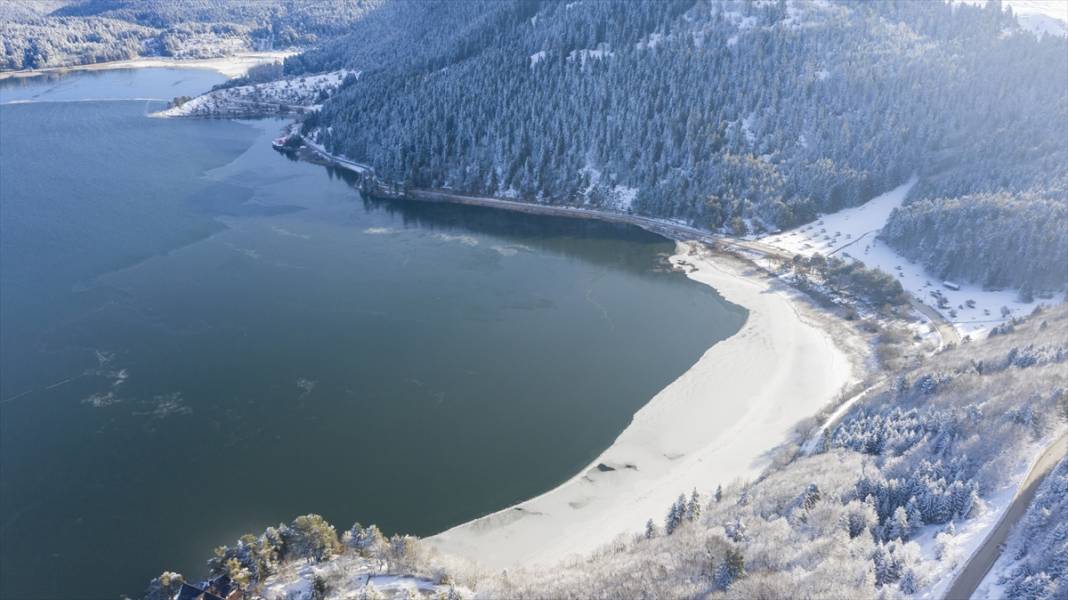 Bolu ve Düzce'nin yüksek kesimlerinde kar güzelliği 17