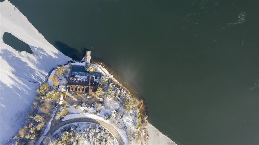 Bolu ve Düzce'nin yüksek kesimlerinde kar güzelliği 19