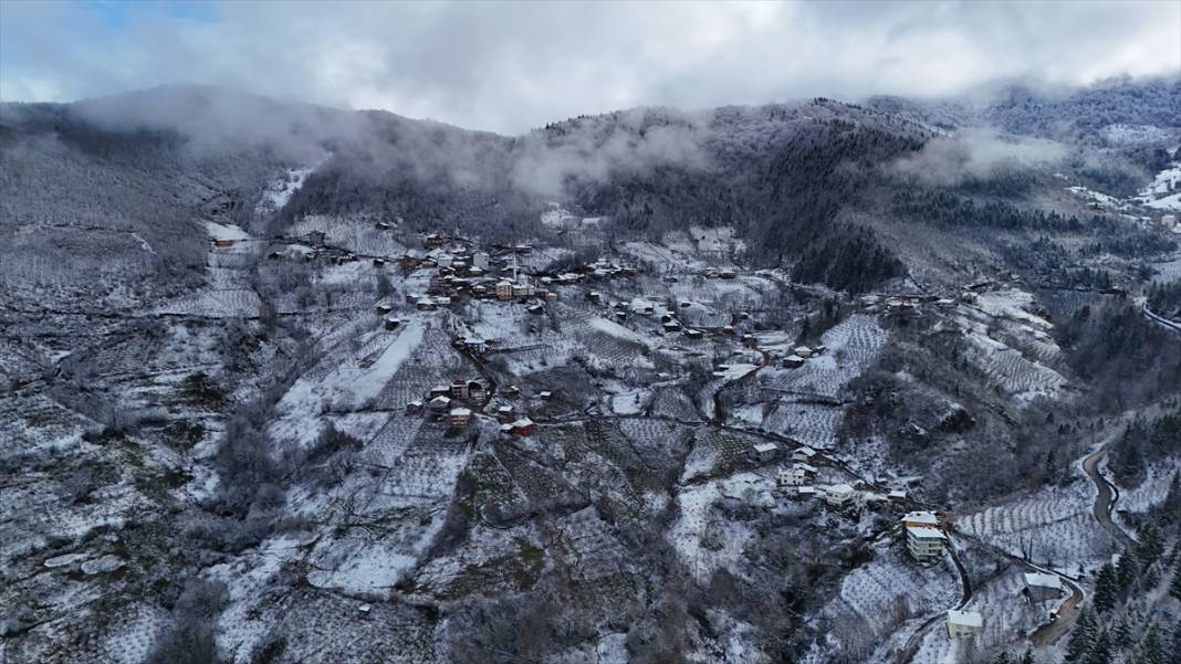 Keyfalan Yaylası beyaz rahmet karla kaplandı 5