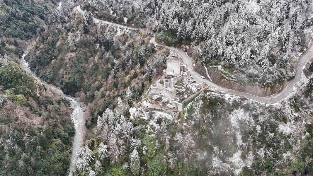 Zil Kale ve Ayder Yaylası beyaz rahmetle kaplandı 7