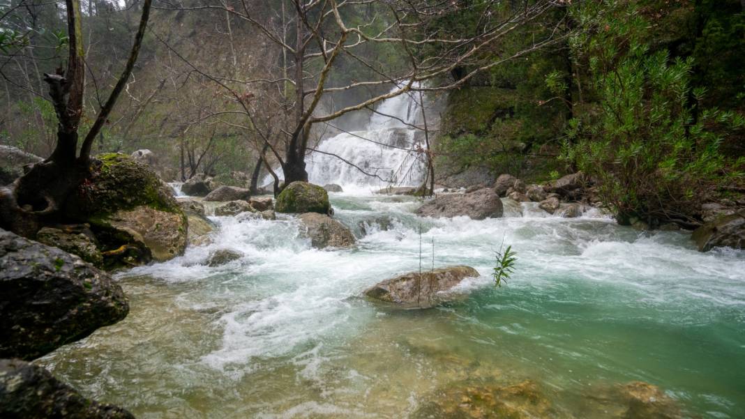 Antalya'daki Gelin Şelalesi ne güzel yaratılmış 12