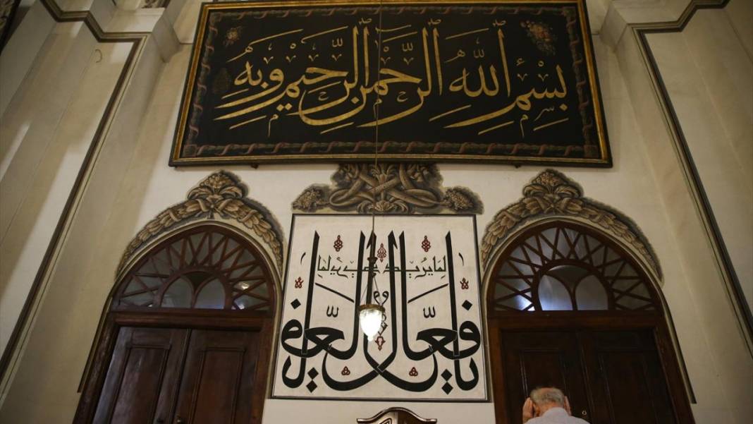 400 yıllık gelenek Ulu Cami’de mahya ile mesaj: Zekat berekettir 11