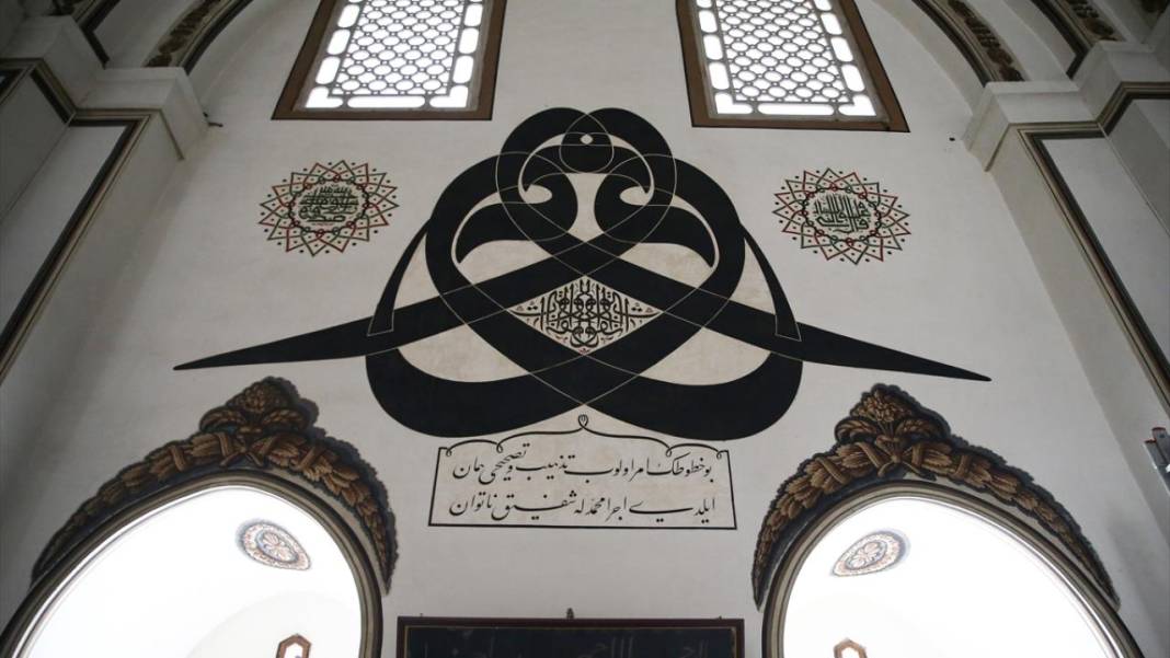 400 yıllık gelenek Ulu Cami’de mahya ile mesaj: Zekat berekettir 15