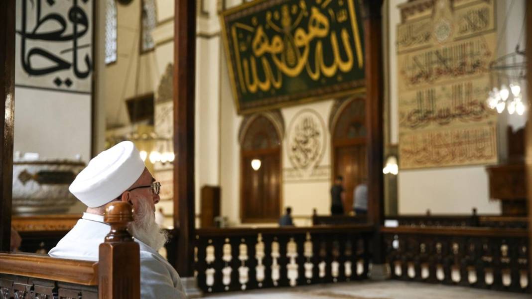 400 yıllık gelenek Ulu Cami’de mahya ile mesaj: Zekat berekettir 18