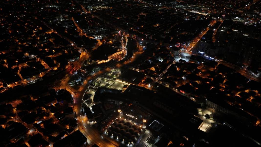 400 yıllık gelenek Ulu Cami’de mahya ile mesaj: Zekat berekettir 6