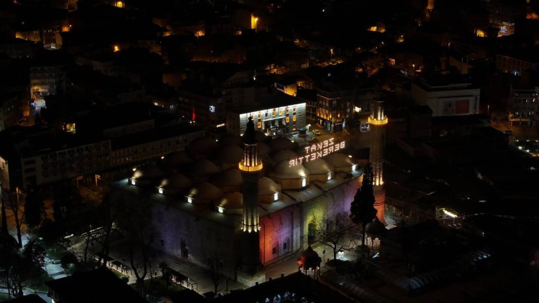 400 yıllık gelenek Ulu Cami’de mahya ile mesaj: Zekat berekettir 8
