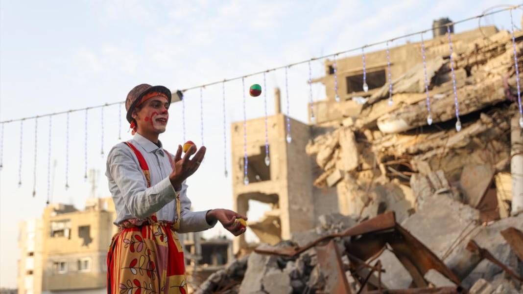 Gazze'de yerinden edilen Filistinliler için iftar düzenlendi 3