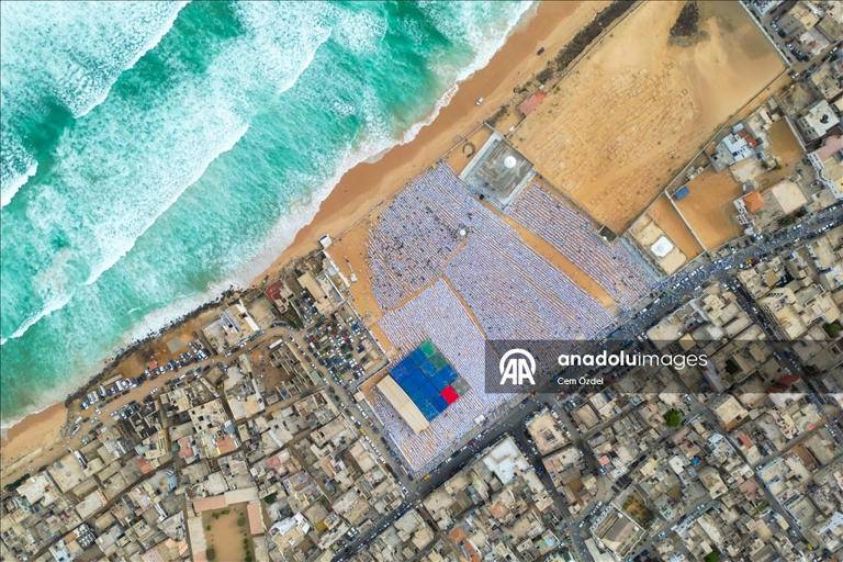 Senegal'de bembeyaz bir bayramı namazı 6