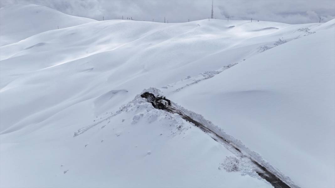 Hakkari'nin bir tarafı bahar diğer tarafı kış 2