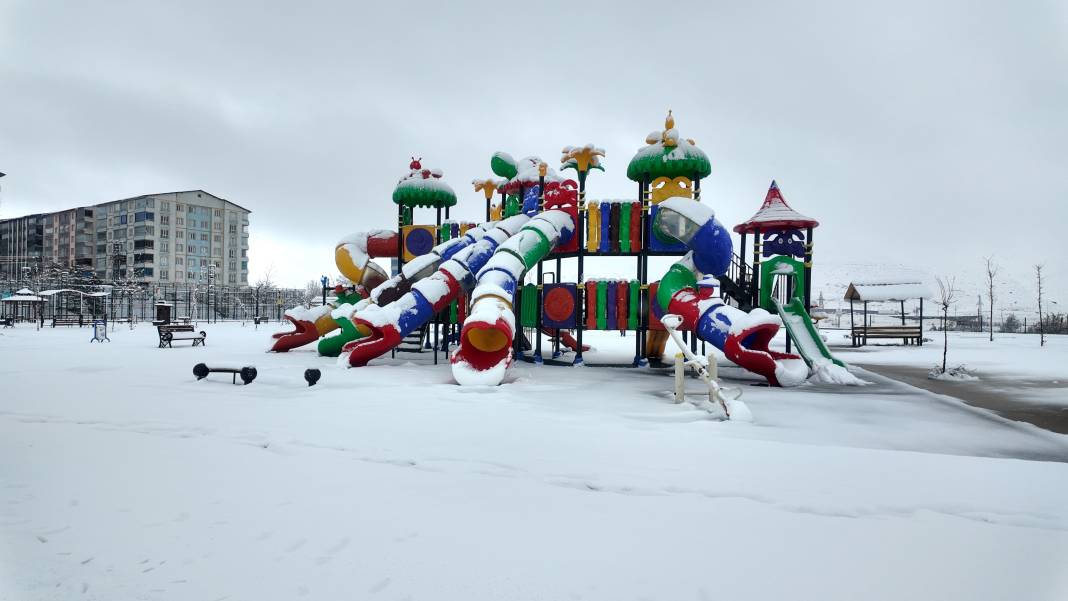 Birçok ilde Nisan ayında beyaz rahmet kar etkili oluyor 10