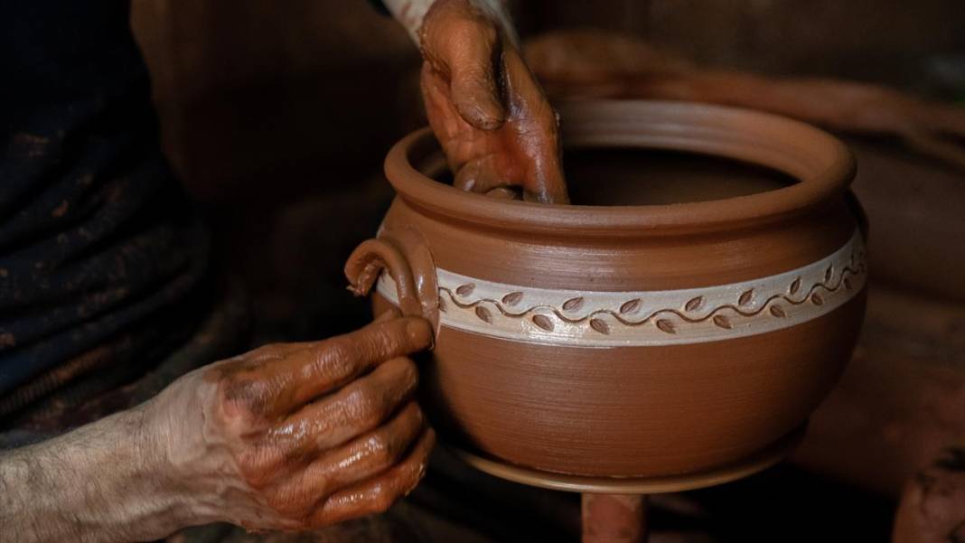 Çömlekçilik geleneği Karacasu'da devam ediyor 15