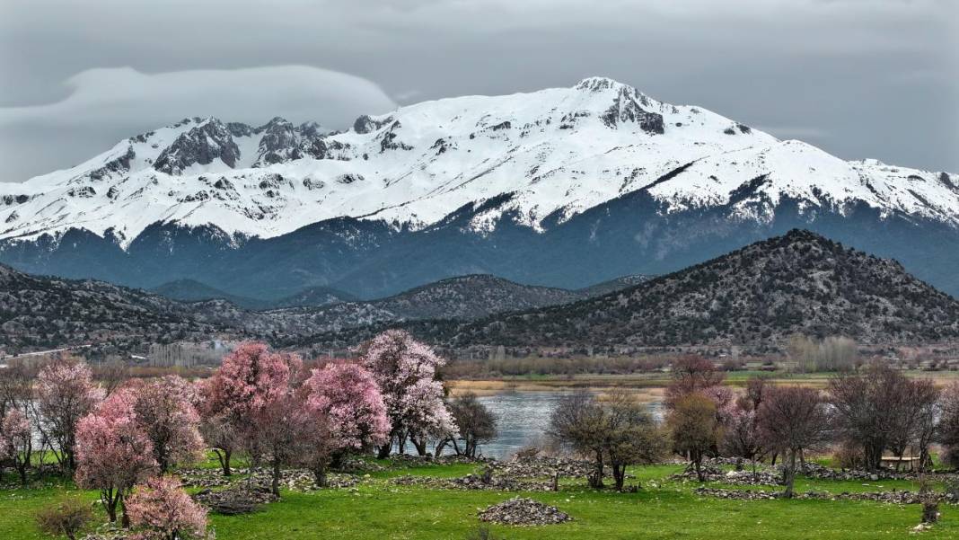 Beyşehir'de bir yanda kış, bir yanda bahar 1