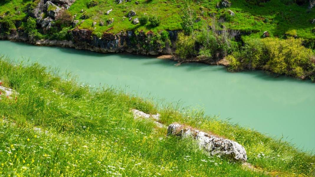 İlkbahar ile Kızılin Kanyonu çok daha güzelleştirildi 9