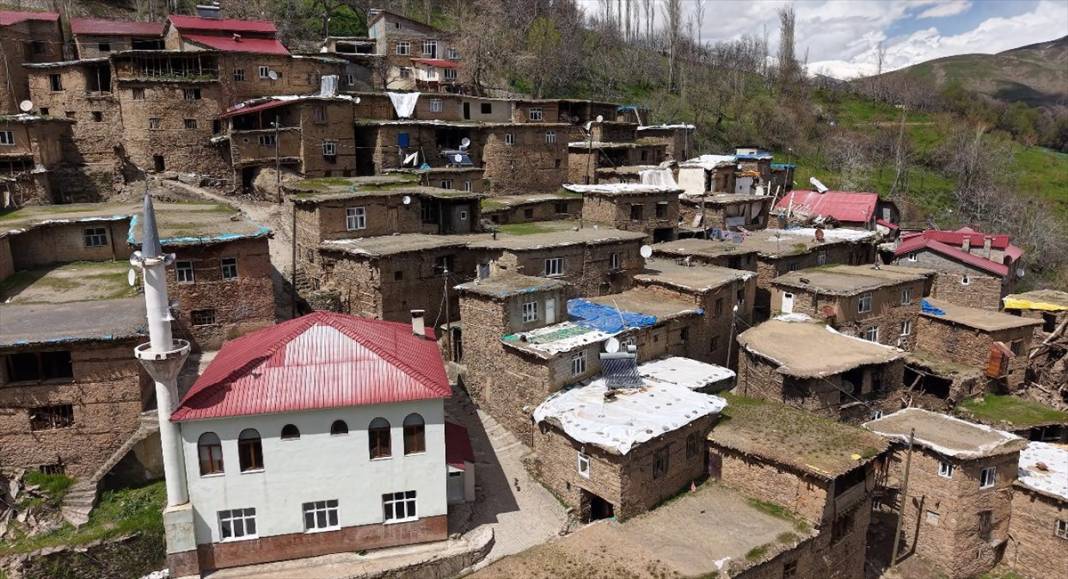 Hizan'ın asırlık taş evleri 12