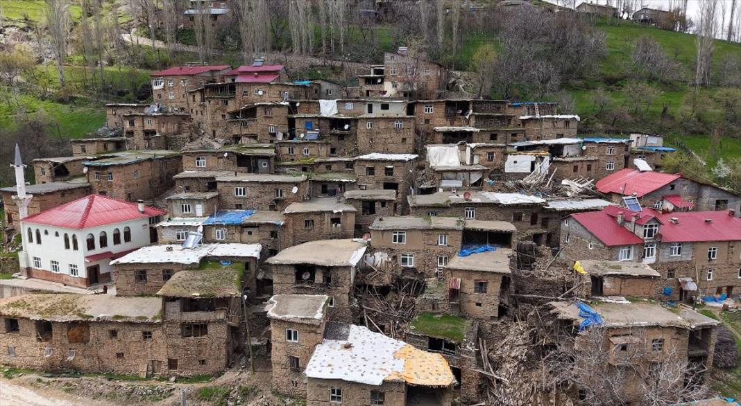 Hizan'ın asırlık taş evleri 13