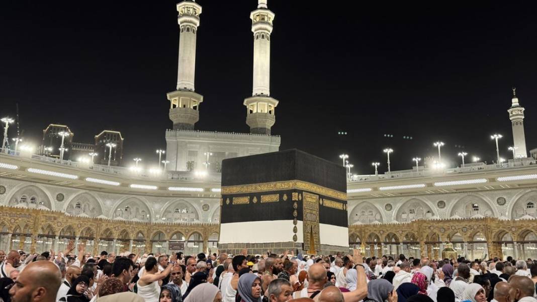 Hacı adayları kutsal mekanları ziyaret ediyor 18