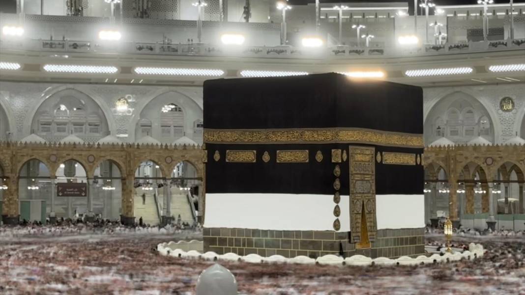 Hacı adayları kutsal mekanları ziyaret ediyor 3