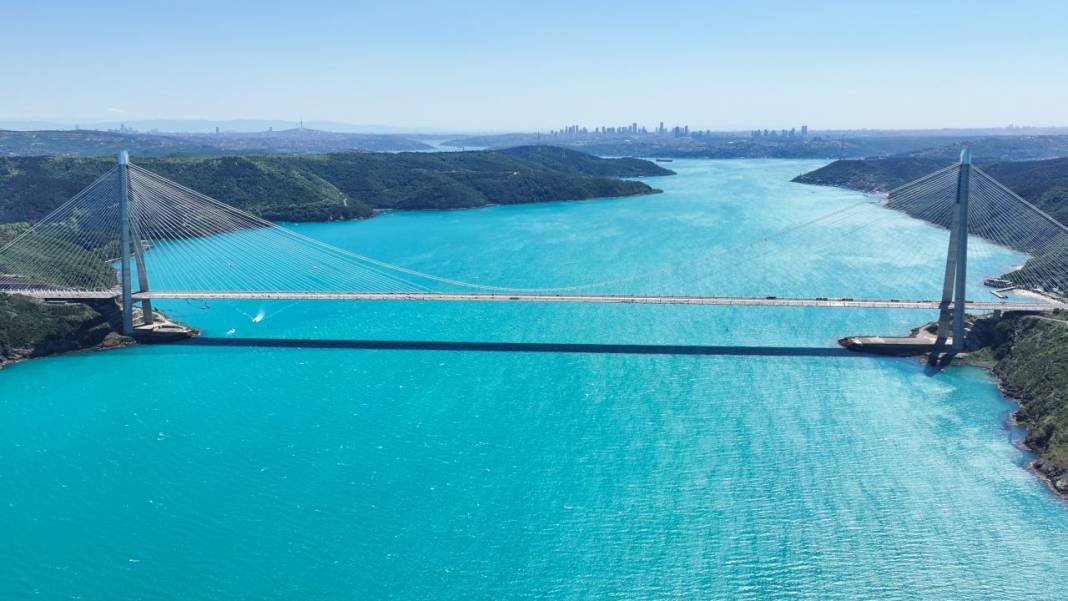 İstanbul Boğazı'nın turkuaz görüntüsü görenleri mest ediyor 12