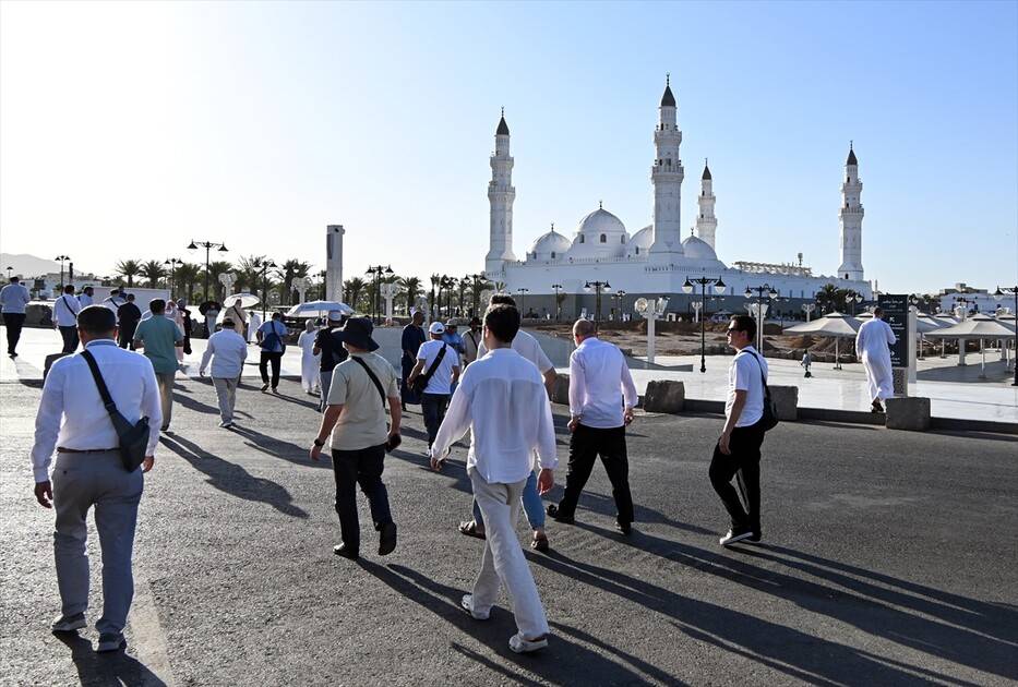 Medine'deki mukaddes mekan ve alanlarda hacıların ziyaretleri sürüyor 19
