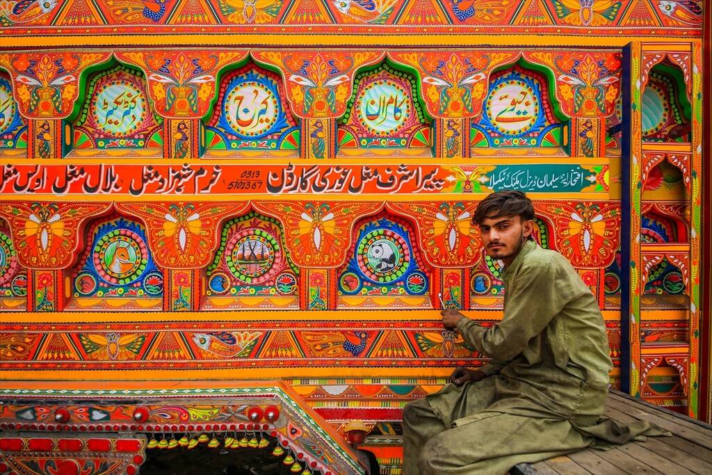 Pakistan'ın boyalı kamyonları ile yollar rengarenk 20