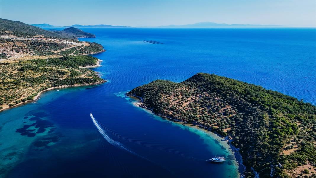 Dikili'nin yaratılış harikası adaları ve koyları 3
