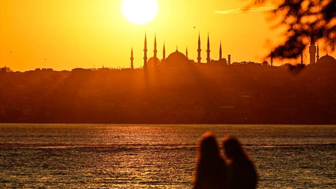 İstanbul'da hilal ve gün batımı 1