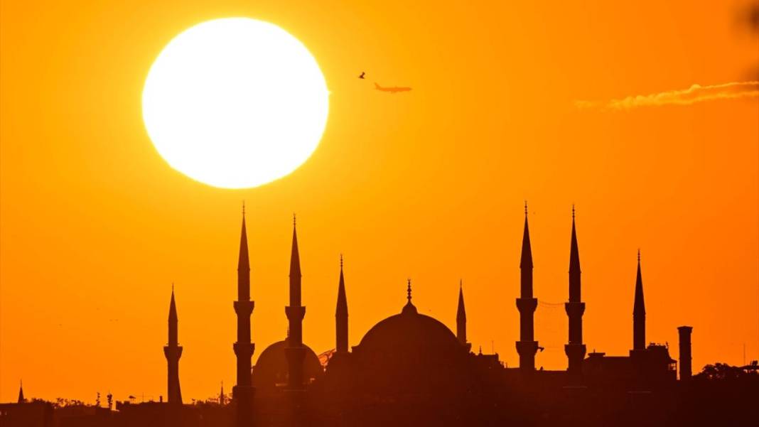 İstanbul'da hilal ve gün batımı 5