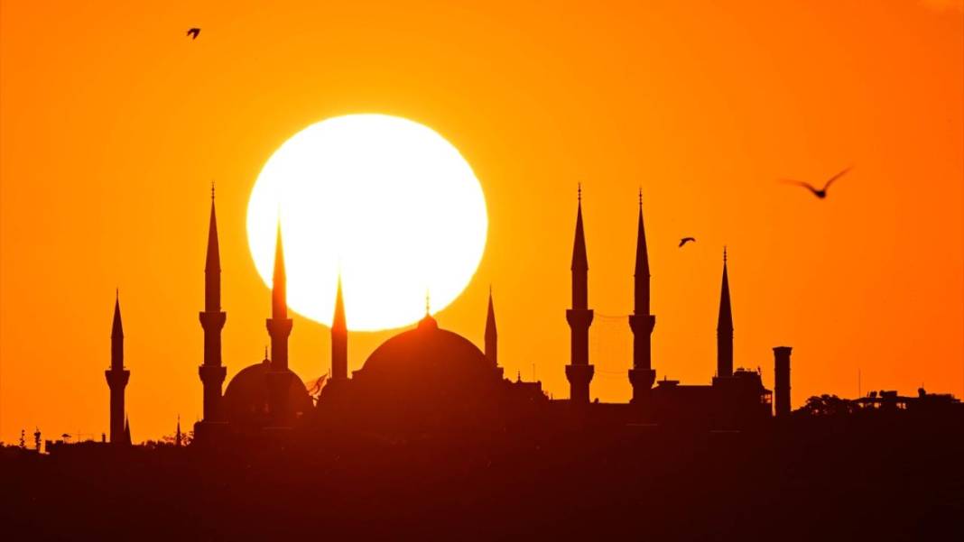 İstanbul'da hilal ve gün batımı 7