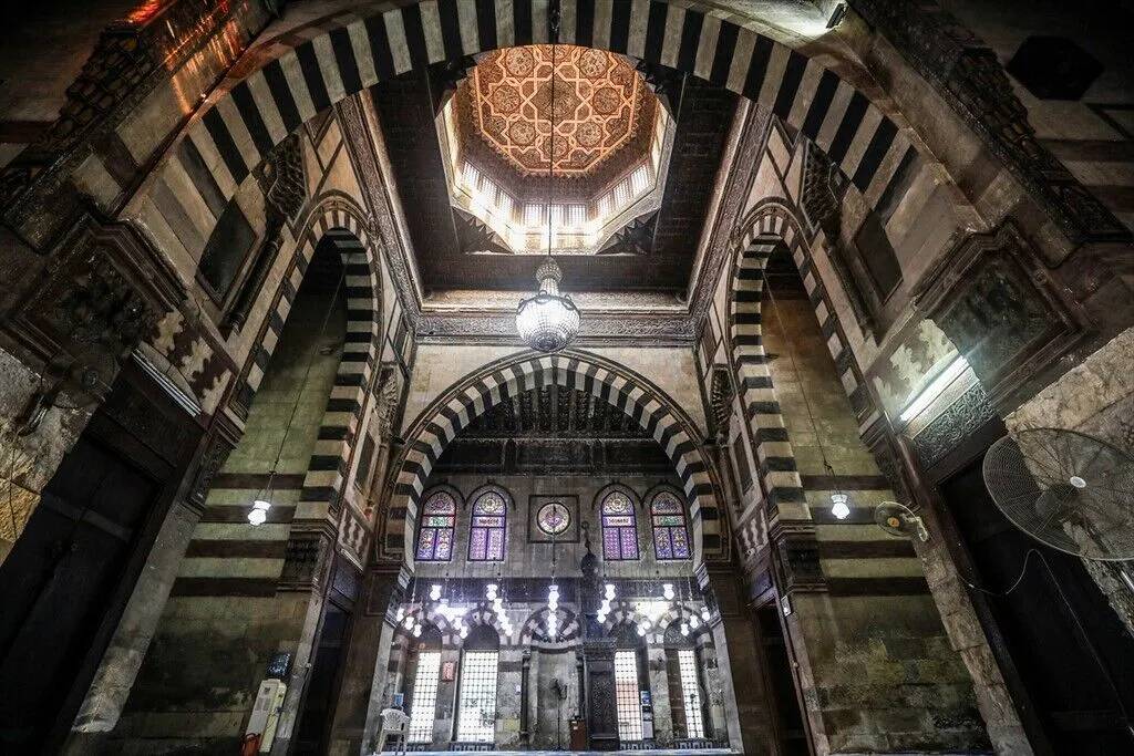 Mısır'da İslam mimarisinin zirve eserlerinden: Sultan Kayıtbay Külliyesi 3