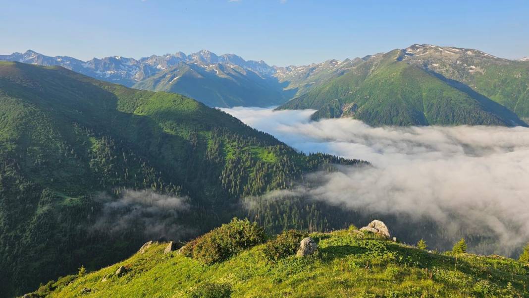 Bulutların üzerindeki yayla: Huser 6