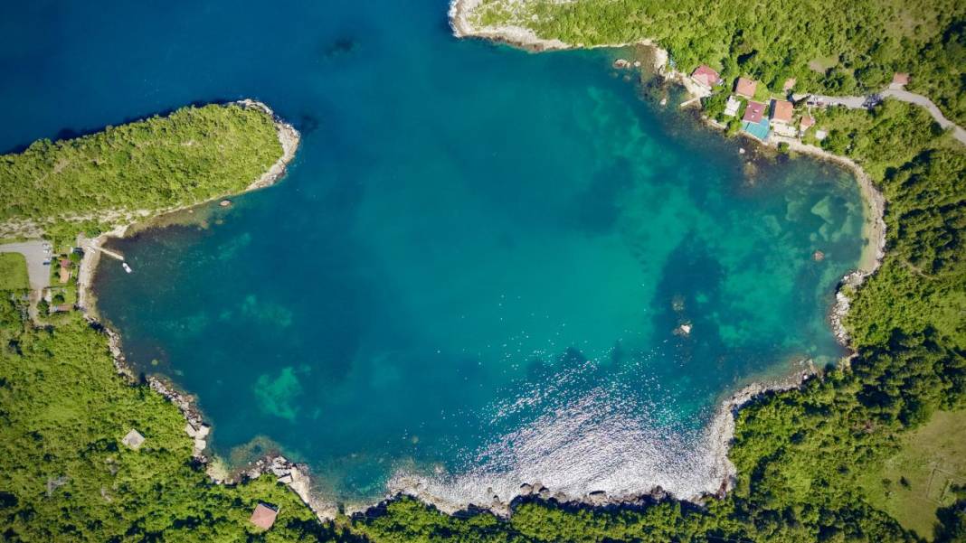 Yeşil ile mavinin buluştuğu adres: Gideros Koyu 14