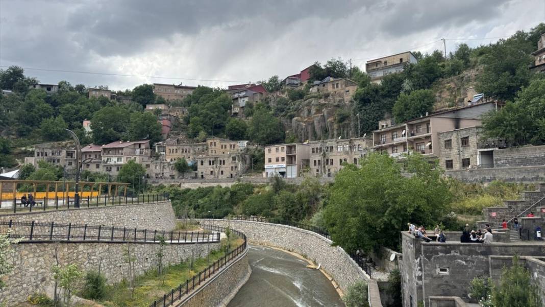 Tarihin ve yaratılış harikası güzelliklerin buluştuğu şehir: Bitlis 2