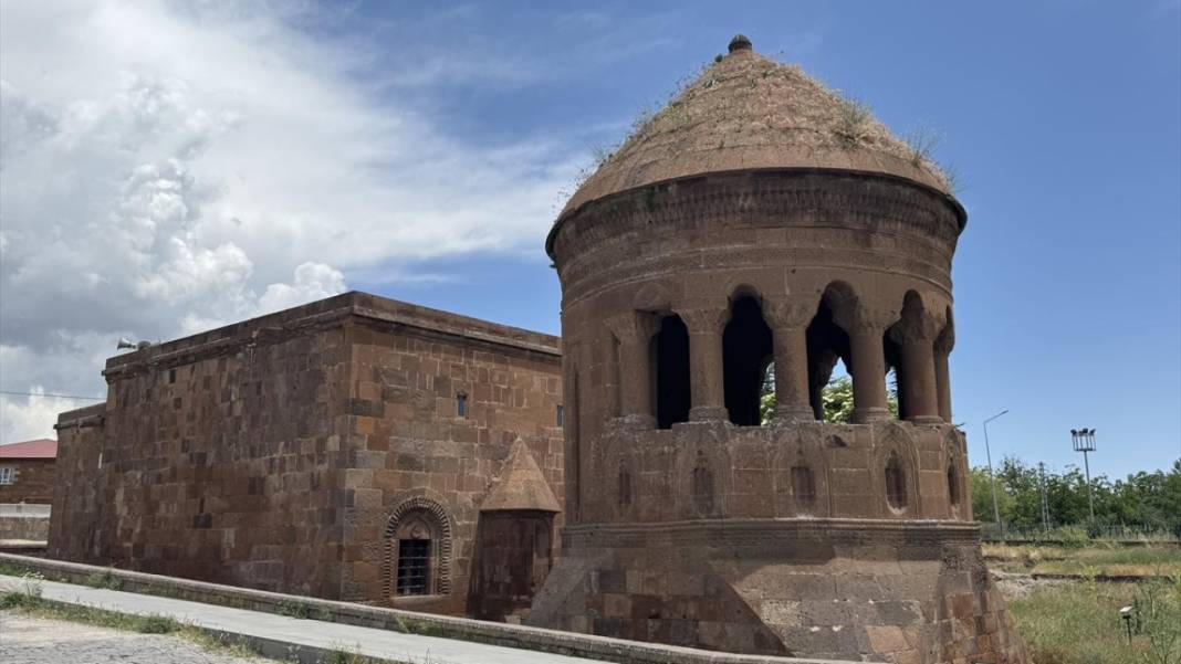 Tarihin ve yaratılış harikası güzelliklerin buluştuğu şehir: Bitlis 6