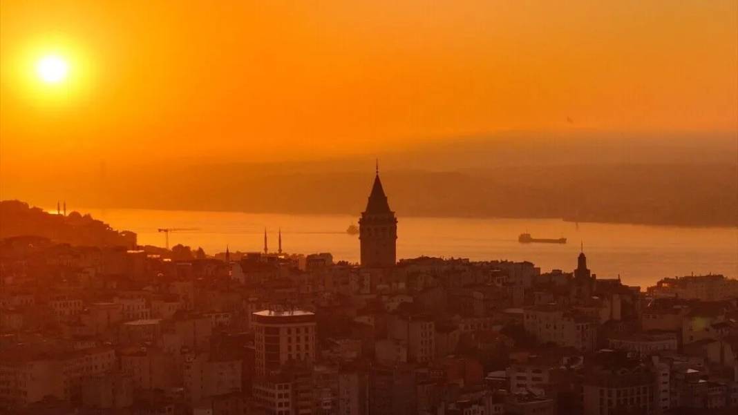 İstanbul'da gün doğumu, Van'da gün batımı 1