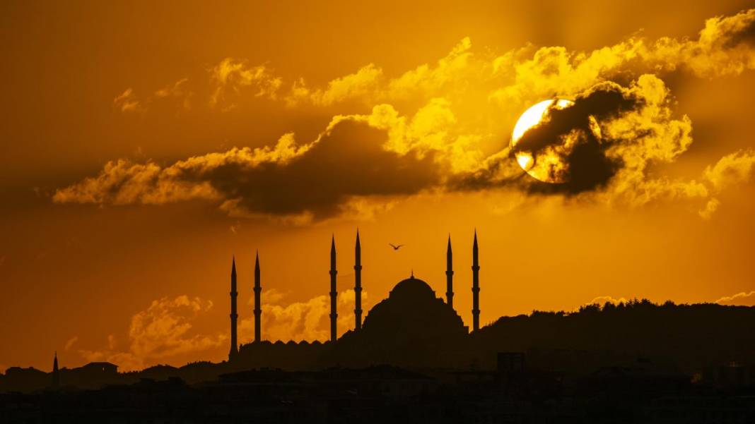 İstanbul'da gün doğumu manzarası 1