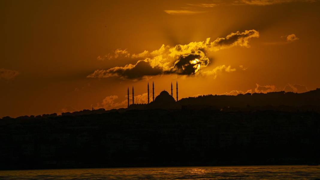 İstanbul'da gün doğumu manzarası 10
