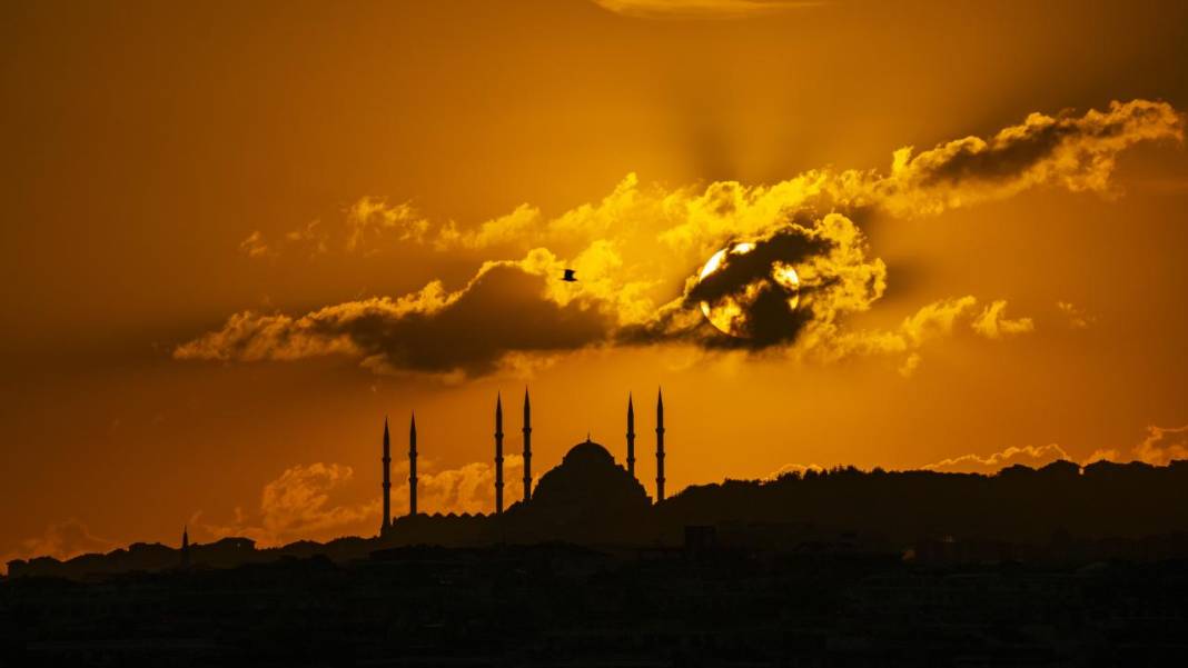 İstanbul'da gün doğumu manzarası 12