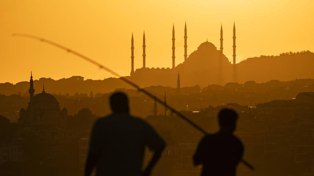 İstanbul'da gün doğumu manzarası 15