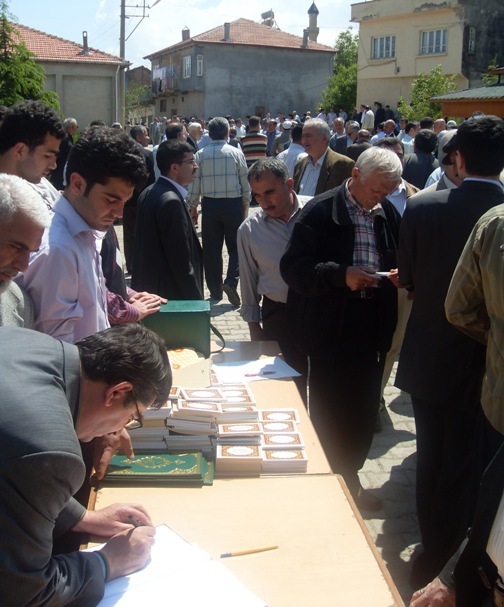 Ali İhsan Tola Ağabey dualarla uğurlandı 15