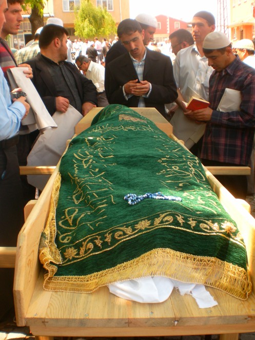 Ali İhsan Tola Ağabey dualarla uğurlandı 3