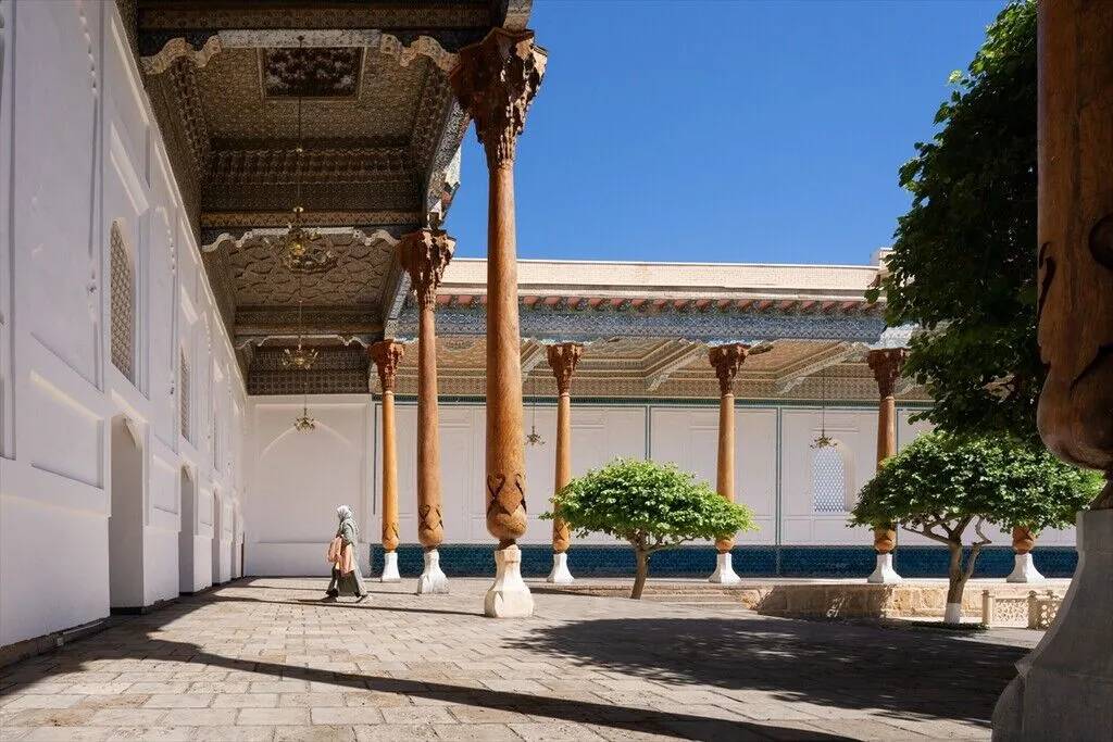 Bahaeddin Nakşibend Külliyesi ziyaretçilerini ağırlıyor 2