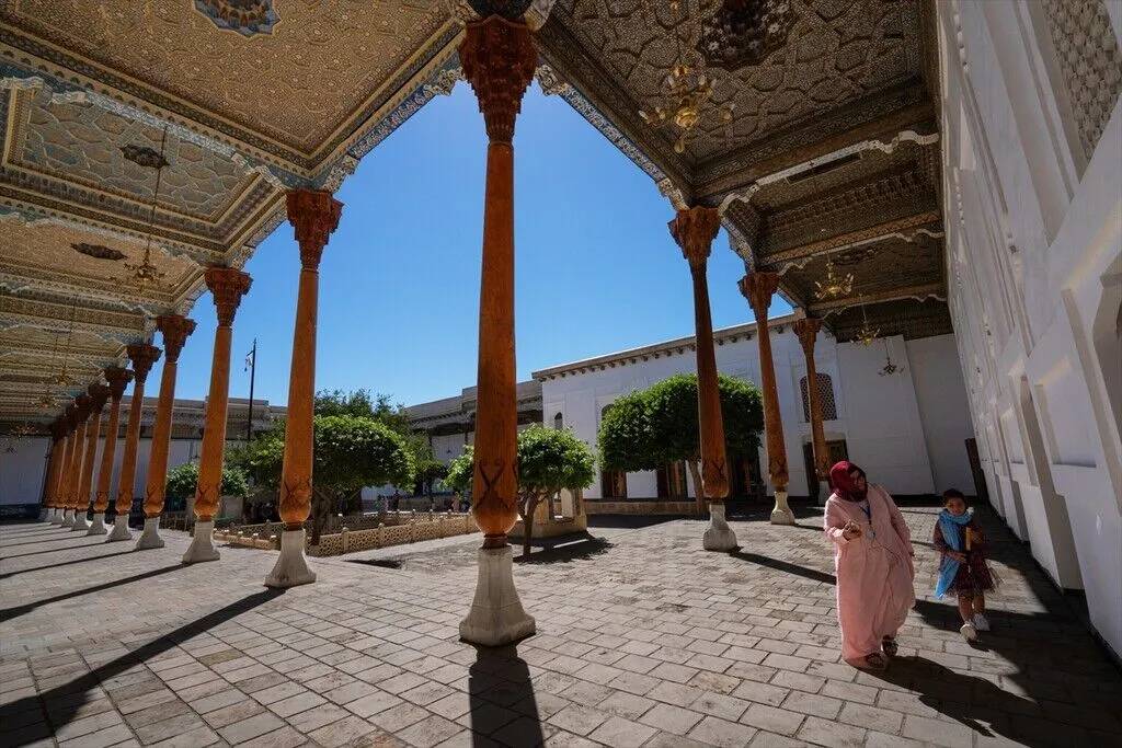 Bahaeddin Nakşibend Külliyesi ziyaretçilerini ağırlıyor 4