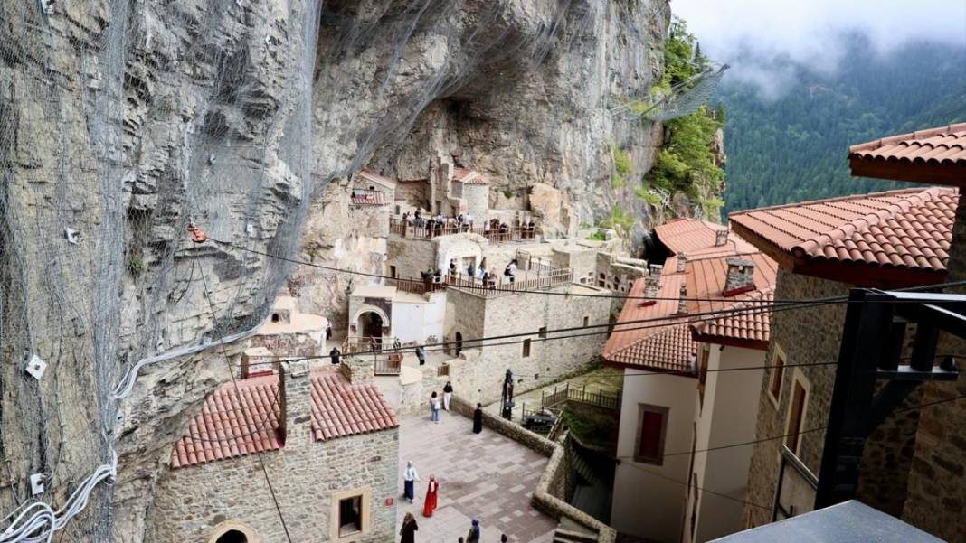 Sümela Manastırı'na ziyaretçi ilgisi artıyor 5