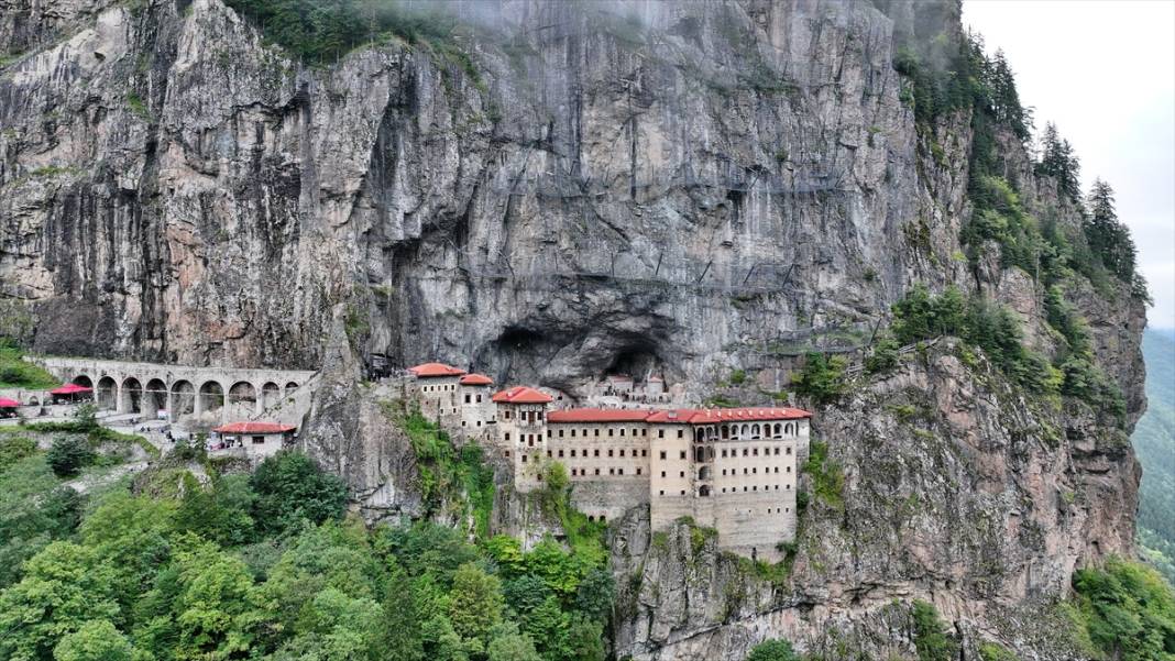 Sümela Manastırı'na ziyaretçi ilgisi artıyor 9