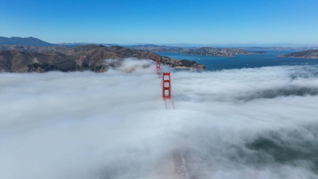 Golden Gate Köprüsü sisle kaplandı 2