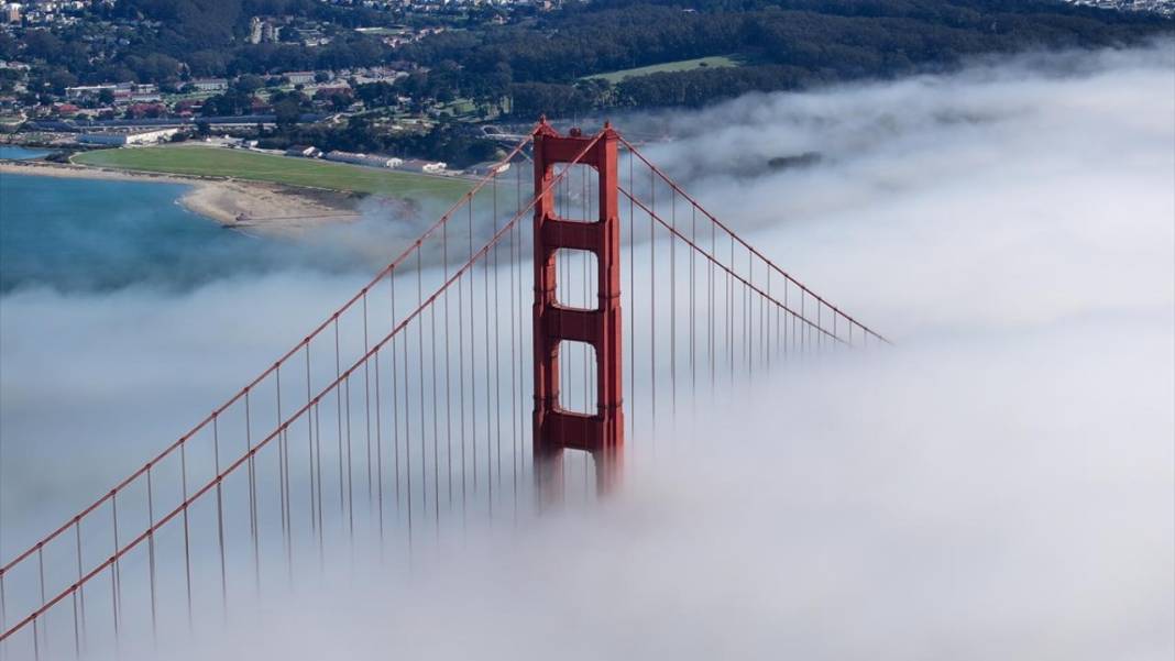 Golden Gate Köprüsü sisle kaplandı 4