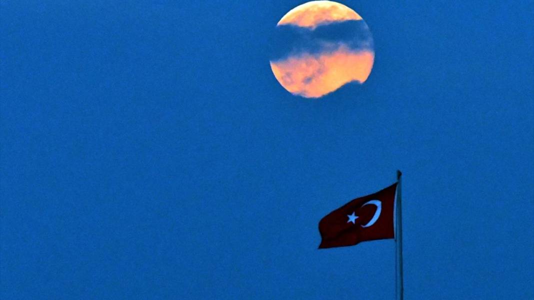 Dolunay gökyüzünü süsledi 11