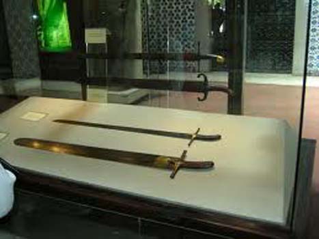 Cesur yürek Hz. Ali (r.a) 18